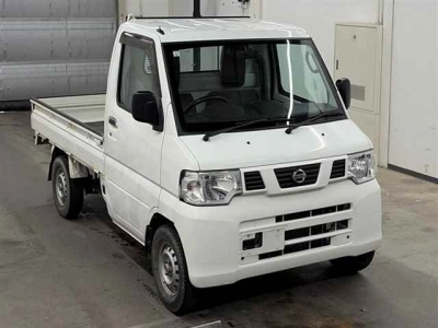 NISSAN CLIPPER TRUCK