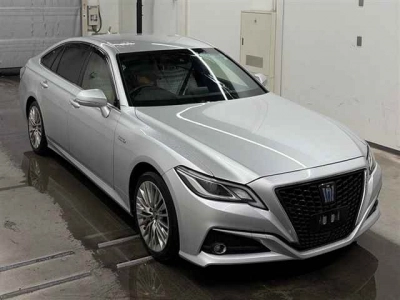 TOYOTA CROWN HYBRID