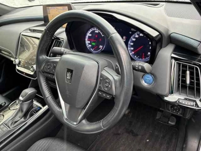 TOYOTA CROWN HYBRID