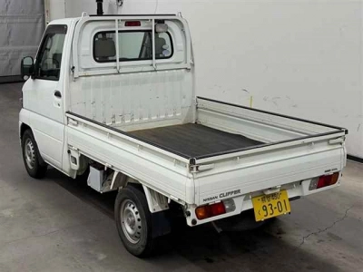 NISSAN CLIPPER TRUCK