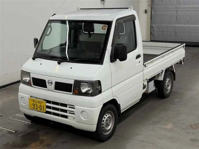 NISSAN CLIPPER TRUCK