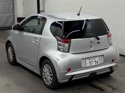 TOYOTA IQ