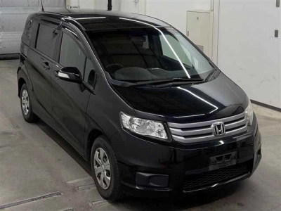 HONDA FREED SPIKE