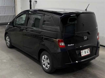 HONDA FREED SPIKE