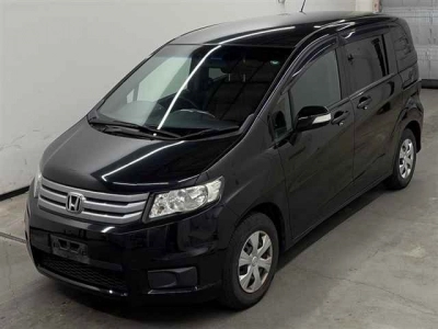 HONDA FREED SPIKE