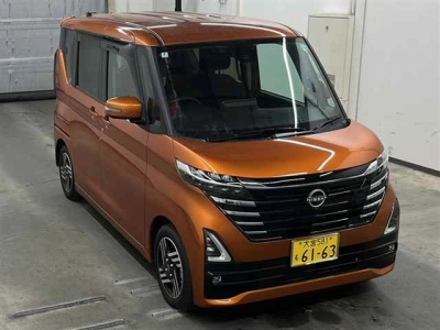 NISSAN ROOX