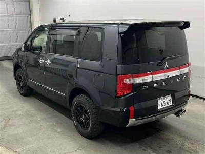 MITSUBISHI DELICA D:5