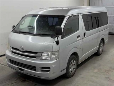 TOYOTA HIACE WAGON