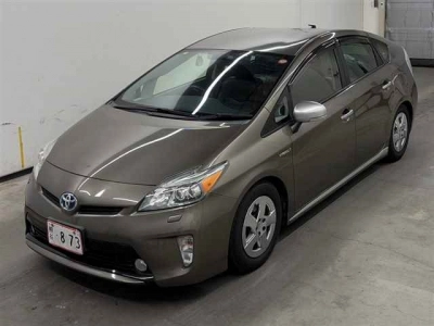 TOYOTA PRIUS