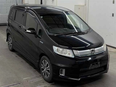 HONDA FREED SPIKE HYBRID