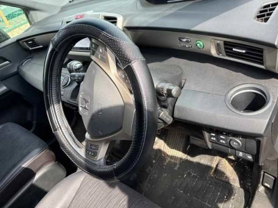 HONDA FREED SPIKE HYBRID