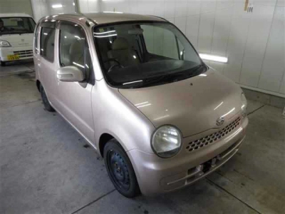DAIHATSU MOVE LATTE