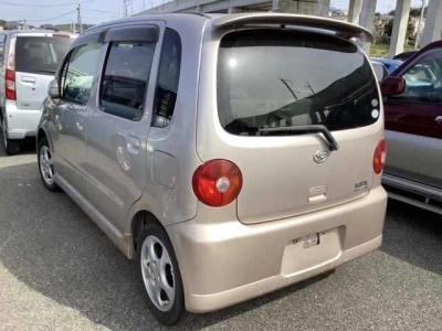DAIHATSU MOVE LATTE