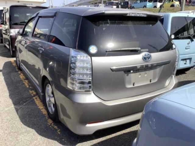 TOYOTA WISH