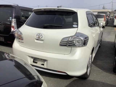 TOYOTA BLADE