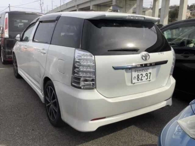 TOYOTA WISH