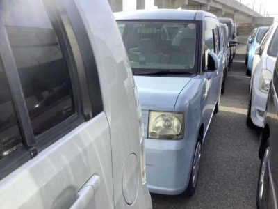 DAIHATSU MOVE CONTE