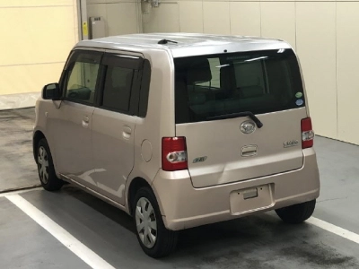 DAIHATSU MOVE CONTE