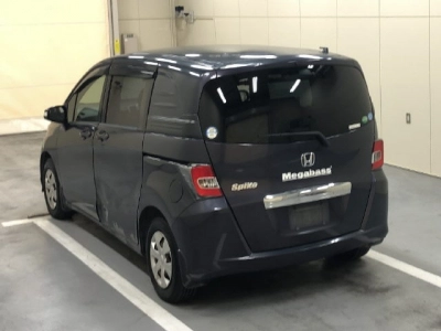 HONDA FREED SPIKE