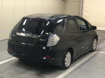 HONDA FIT SHUTTLE HYBRID