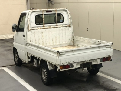 NISSAN CLIPPER