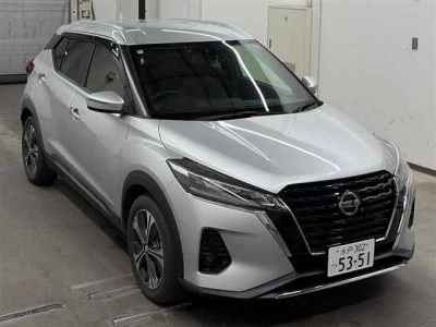 NISSAN KICKS