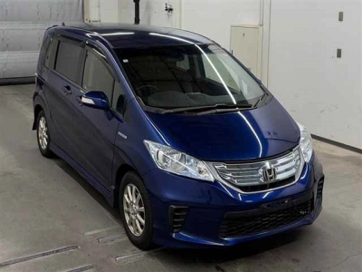 HONDA FREED HYBRID