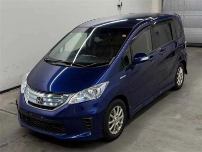 HONDA FREED HYBRID