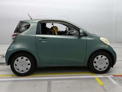 TOYOTA IQ