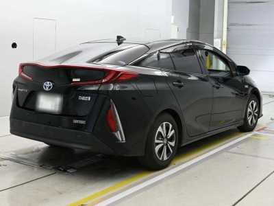 TOYOTA PRIUS PHV