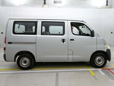 TOYOTA TOWN ACE VAN