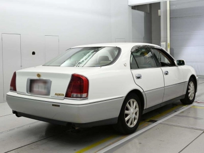 TOYOTA CROWN MAJESTA