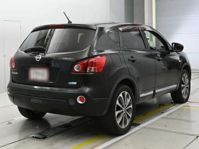 NISSAN DUALIS