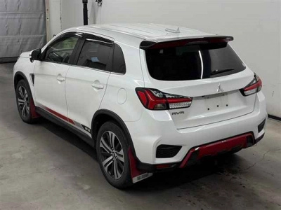 MITSUBISHI RVR