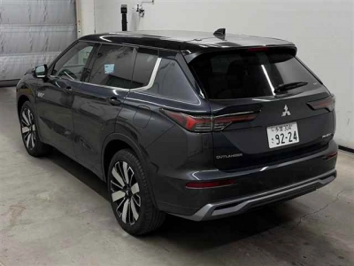 MITSUBISHI OUTLANDER PHEV