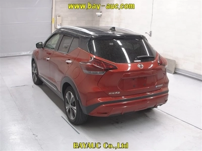 NISSAN KICKS