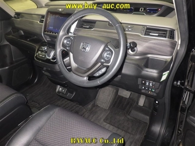 HONDA FREED HYBRID