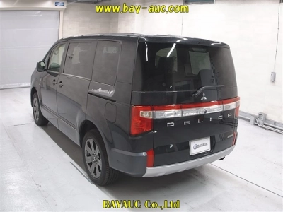 MITSUBISHI DELICA D:5
