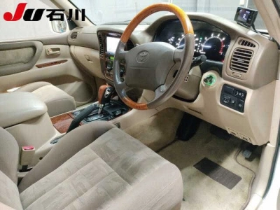 TOYOTA LAND CRUISER 100