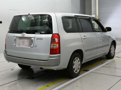 TOYOTA SUCCEED VAN