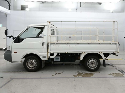 NISSAN VANETTE TRUCK