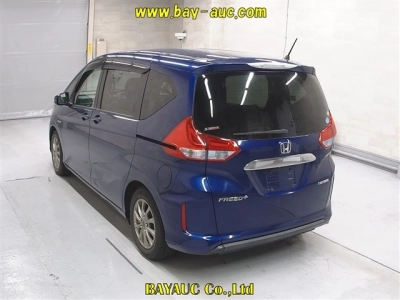 HONDA FREED + HYBRID