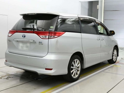 TOYOTA ESTIMA HYBRID