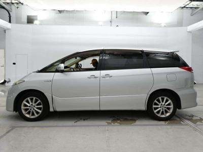 TOYOTA ESTIMA HYBRID