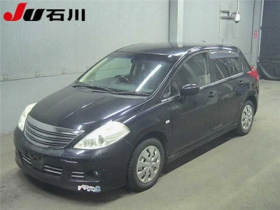 NISSAN TIIDA