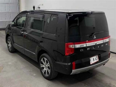 MITSUBISHI DELICA D:5