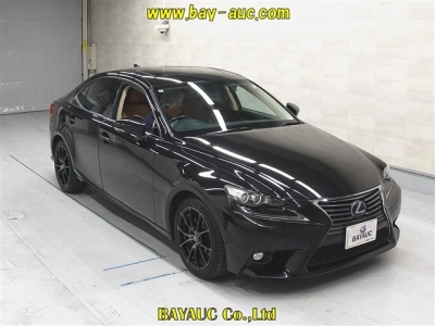 LEXUS IS