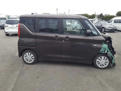 MITSUBISHI EK SPACE