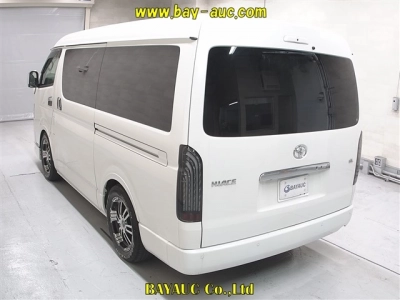 TOYOTA HIACE WAGON