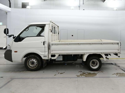 NISSAN VANETTE TRUCK